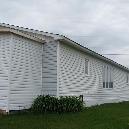 Right Off Da Boat B&B Channel-Port aux Basques Eksteriør billede