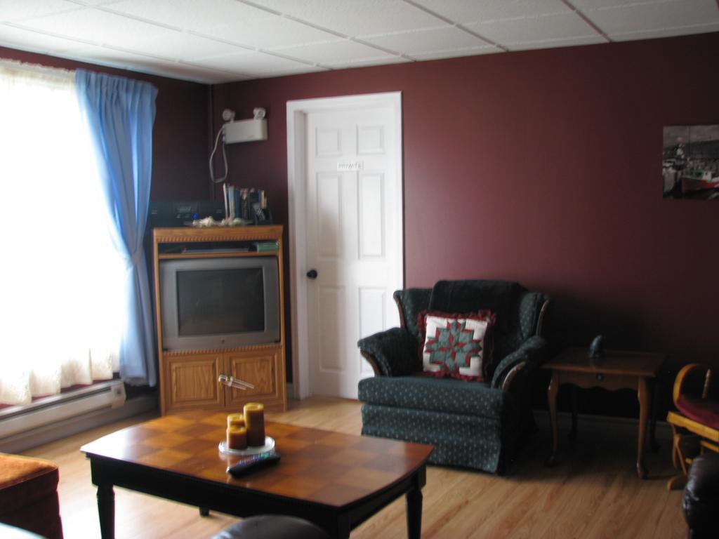 Right Off Da Boat B&B Channel-Port aux Basques Eksteriør billede